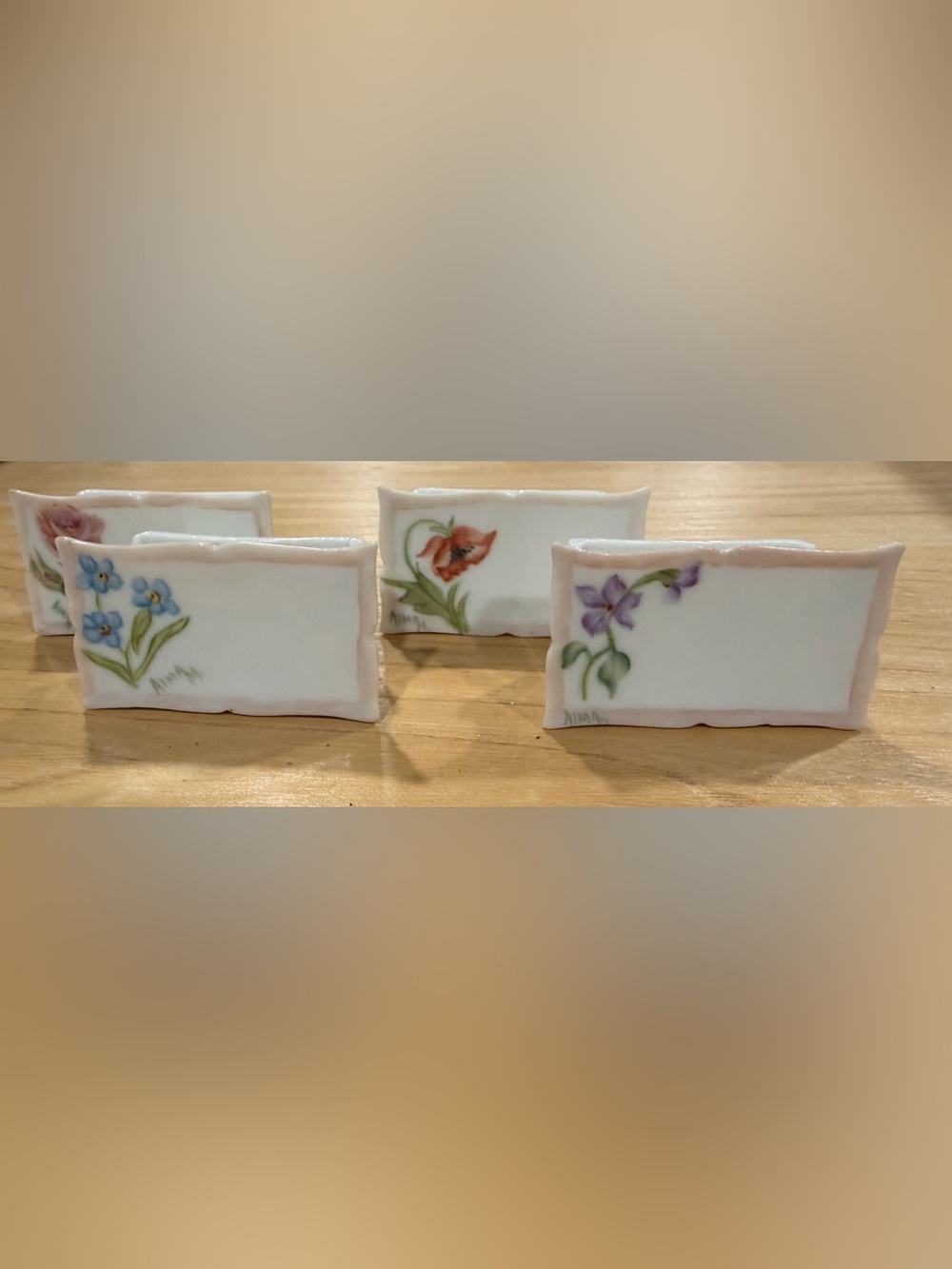 Ceramic Floral Place Card Holders Hand-Painted White/Multicolor Glossy Finish
